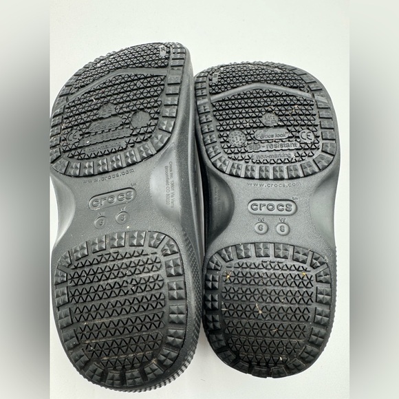 CROCS ON THE CLOCK LITERIDE™ SLIP RESISTANT WORK SLIP-ON size 8 SMALL fit like a - Picture 8 of 8